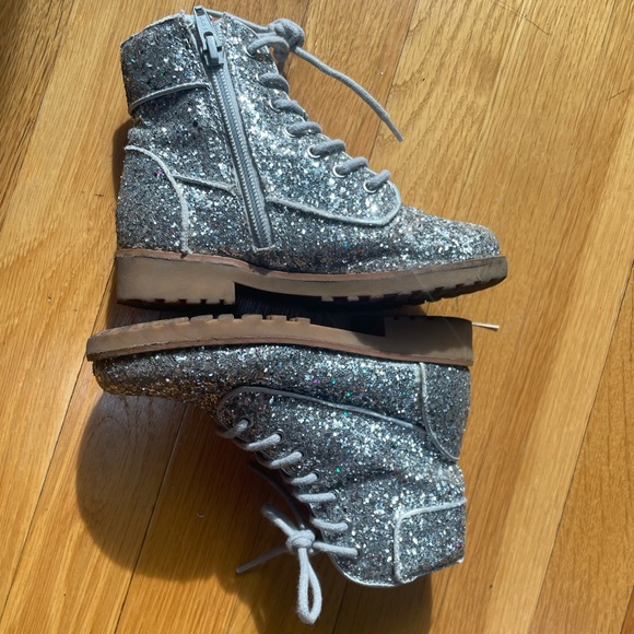 GB girls size 11 silver sparkle boots - Picture 2 of 6